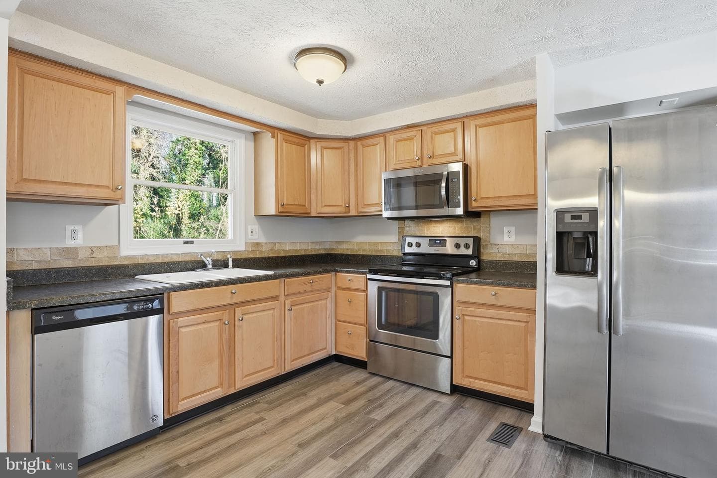 474 Ruffian Court photo 6