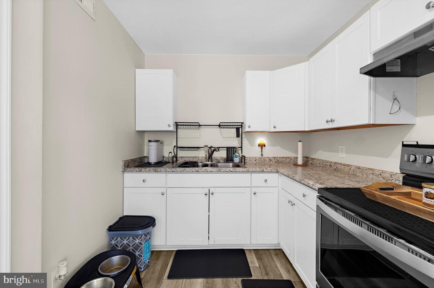2 Woods Avenue photo 13