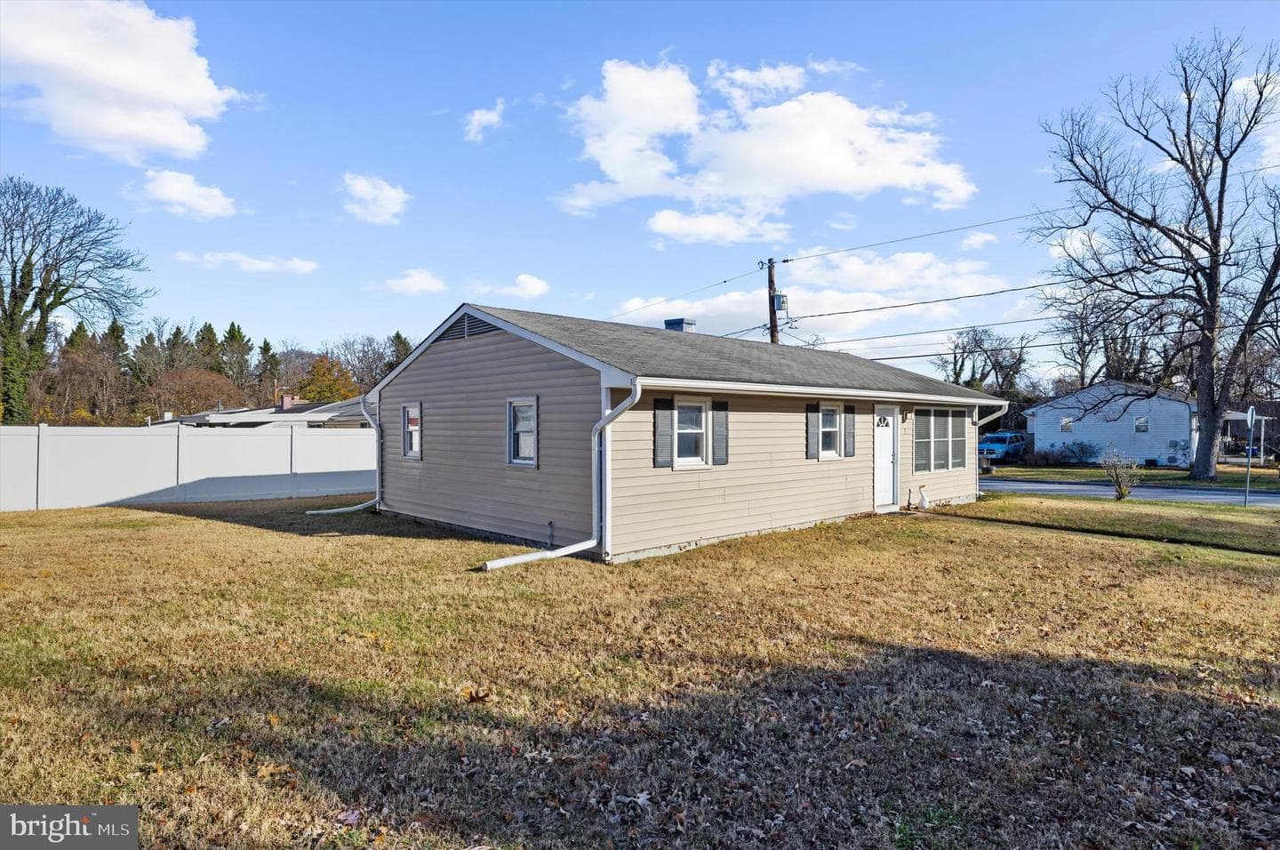 2 Woods Avenue photo 28