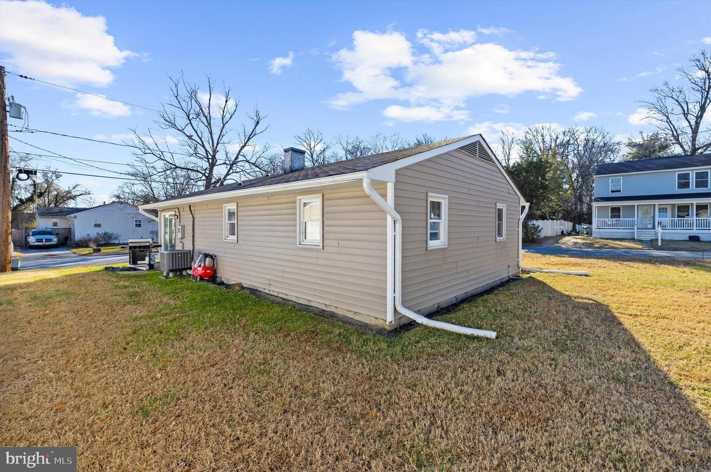 2 Woods Avenue photo 30