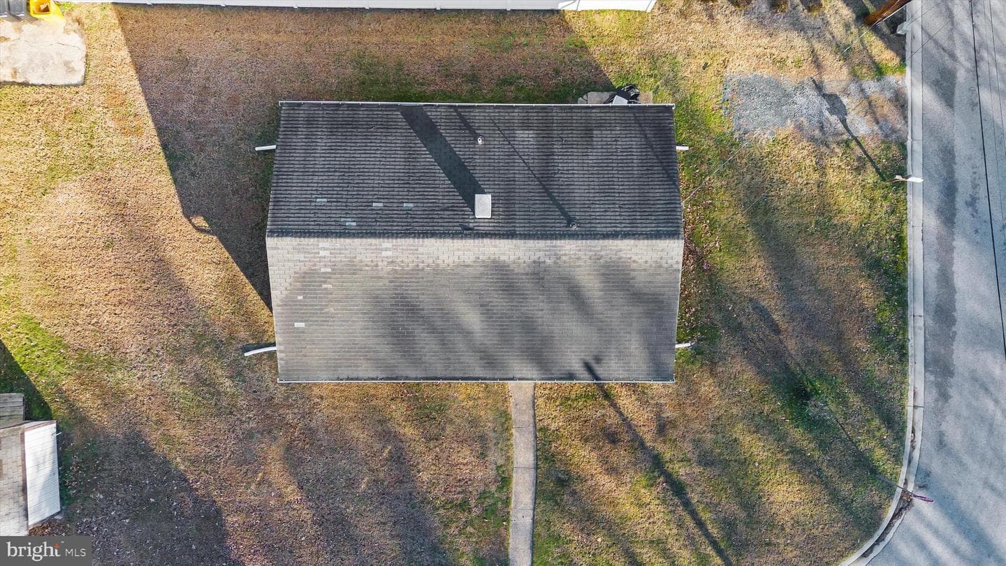 2 Woods Avenue photo 32