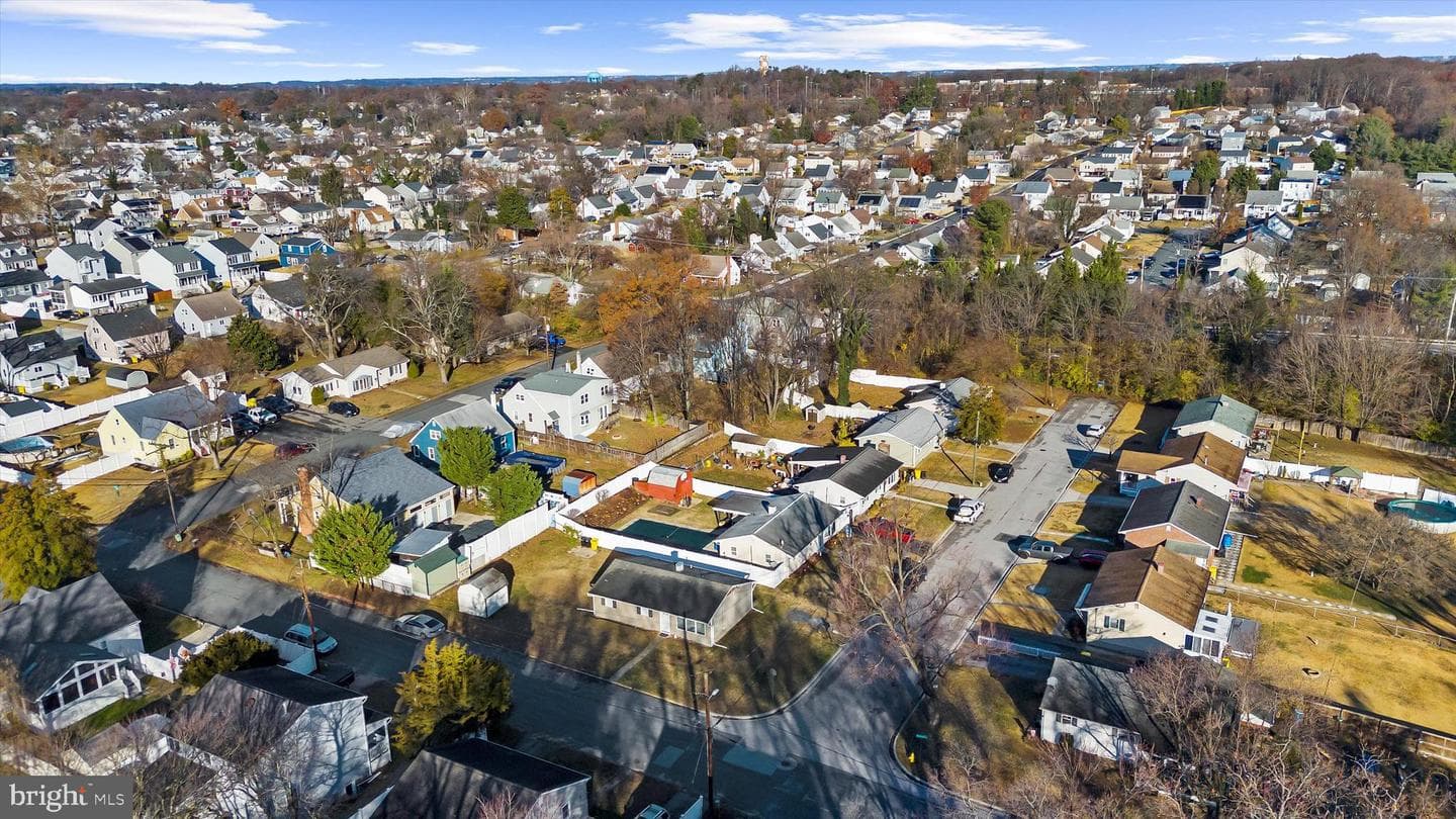 2 Woods Avenue photo 37