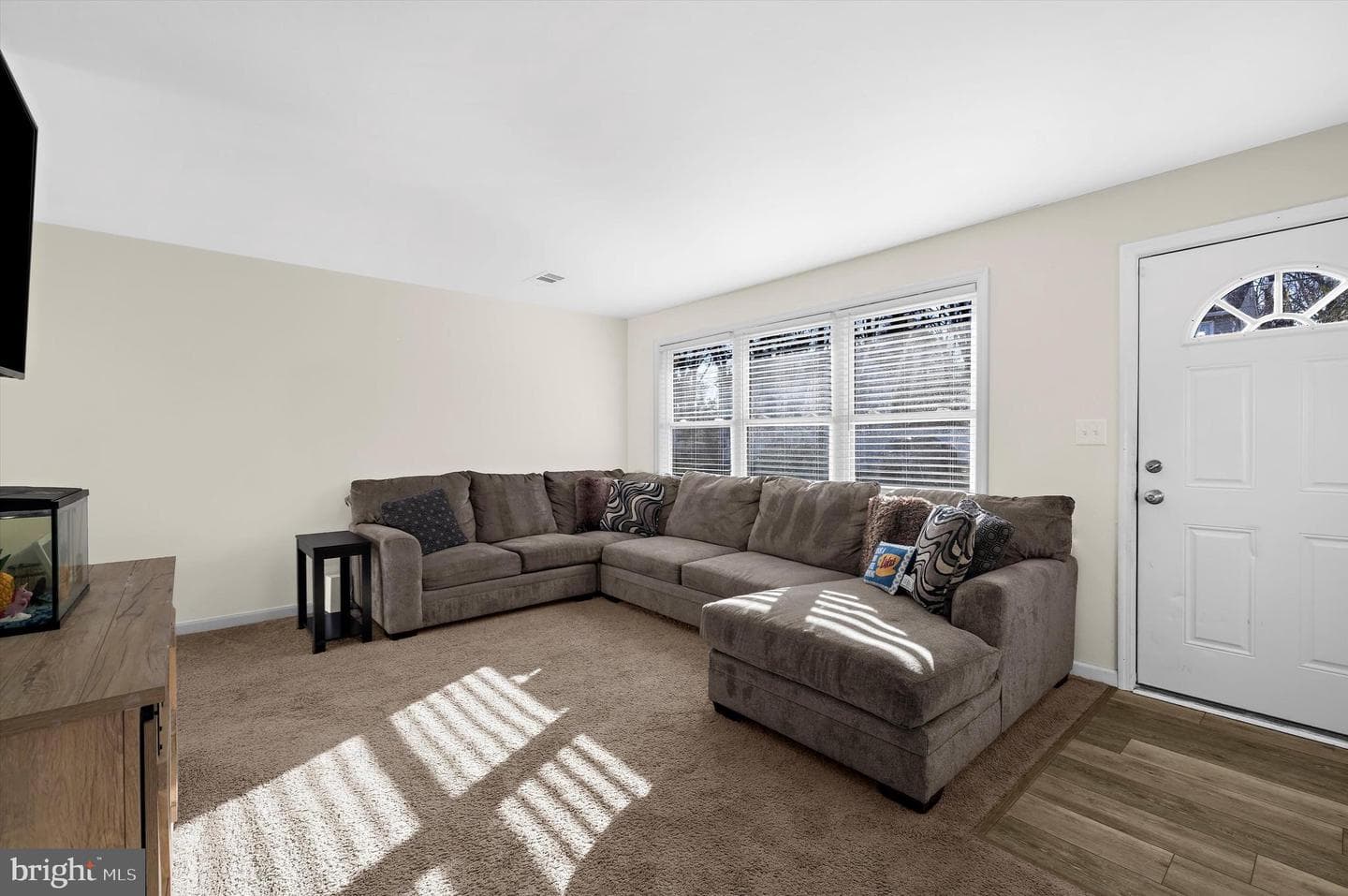 2 Woods Avenue photo 8