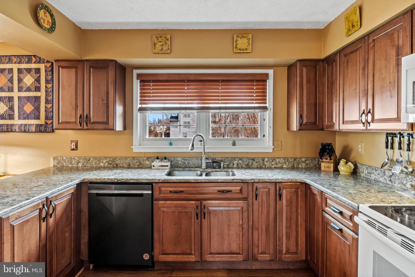 1816 Whites Ferry Place #6 photo 18