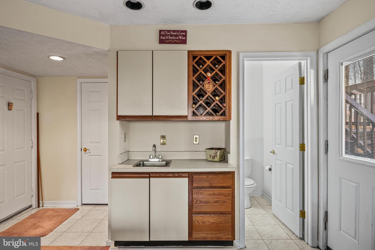 1816 Whites Ferry Place #6 photo 39