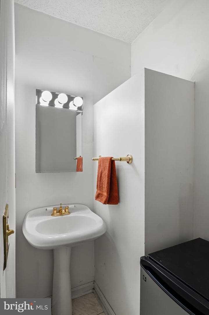 1816 Whites Ferry Place #6 photo 40