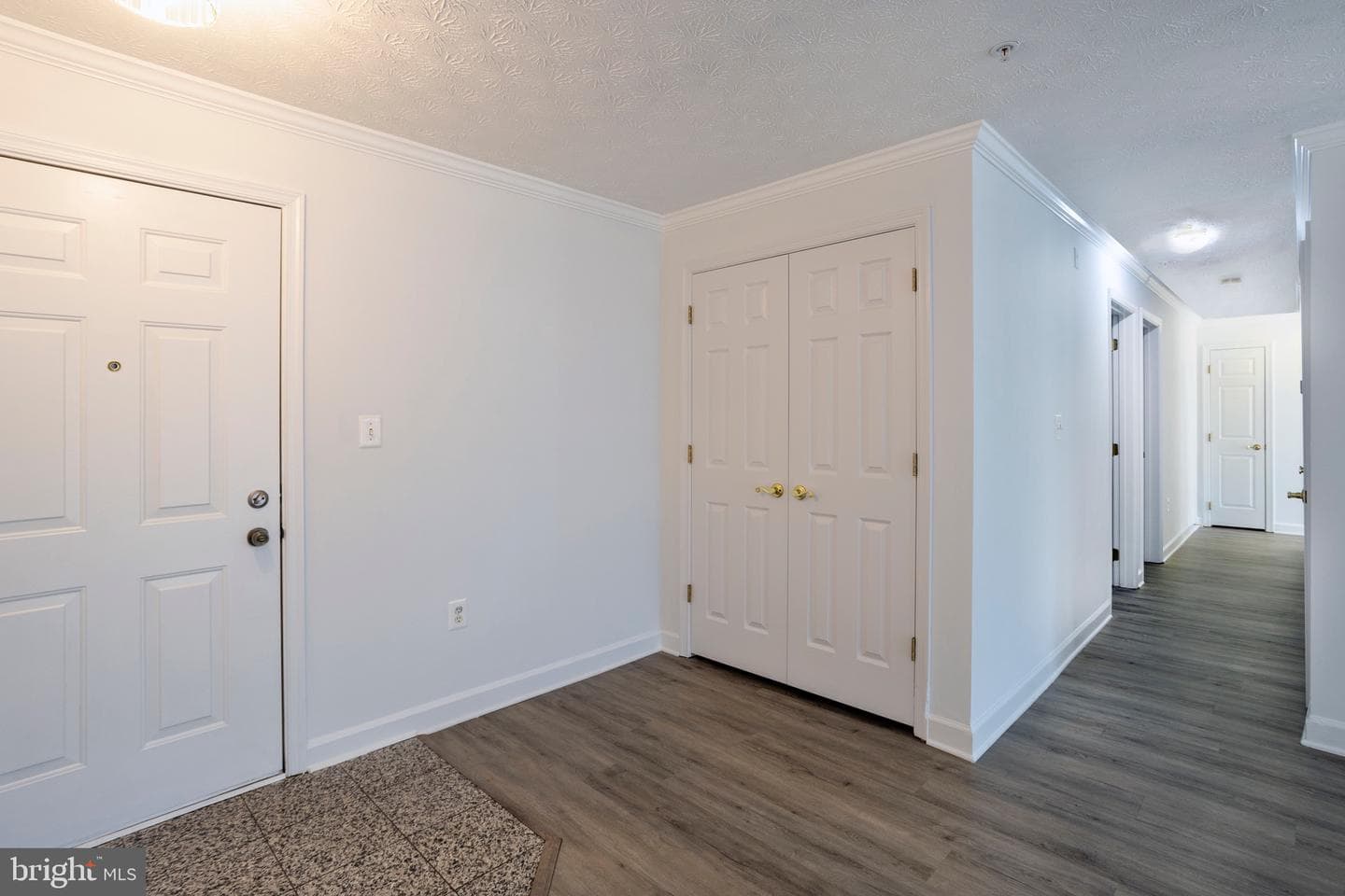 629 Admiral Drive #206 photo 15