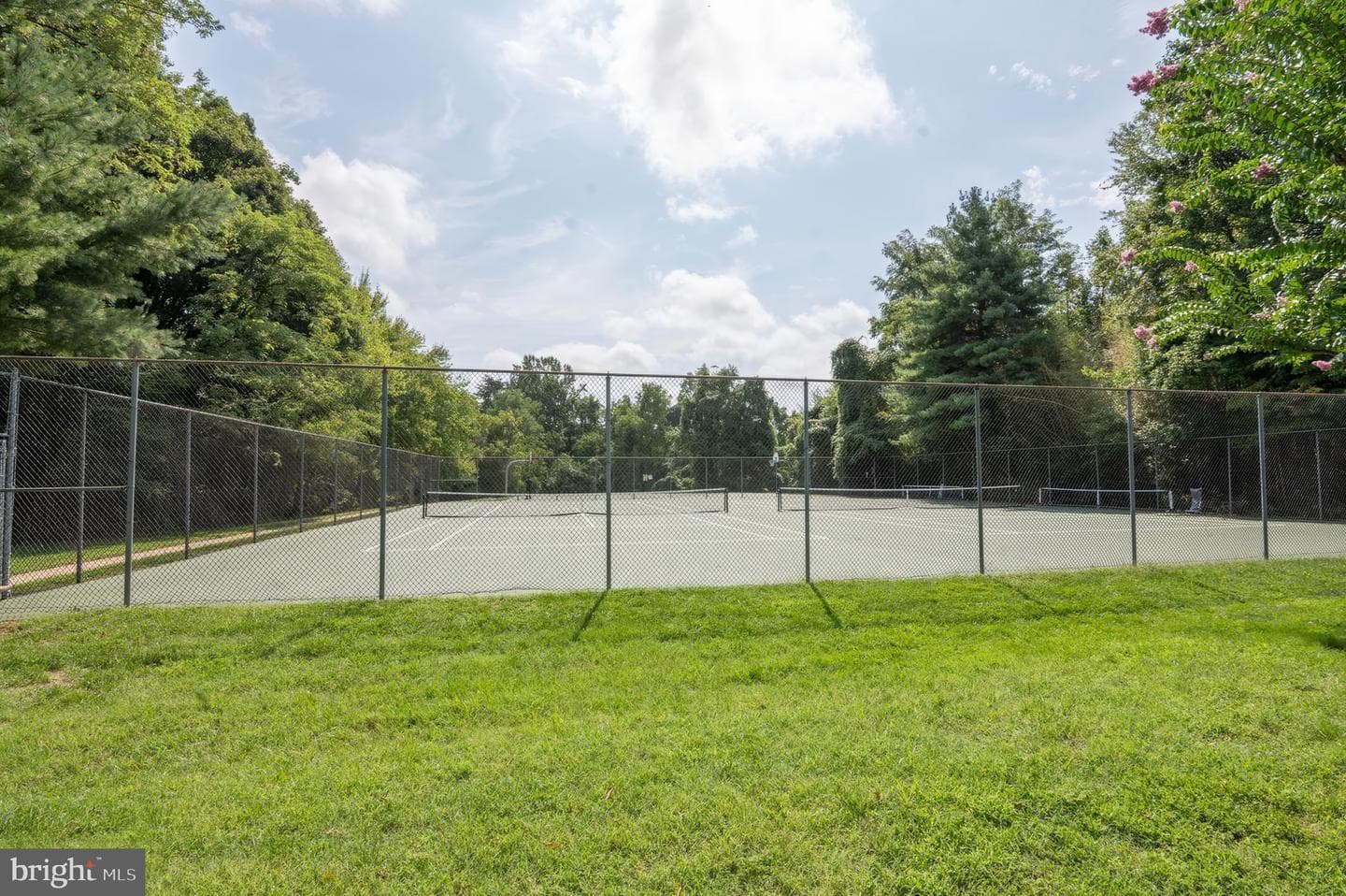629 Admiral Drive #206 photo 35