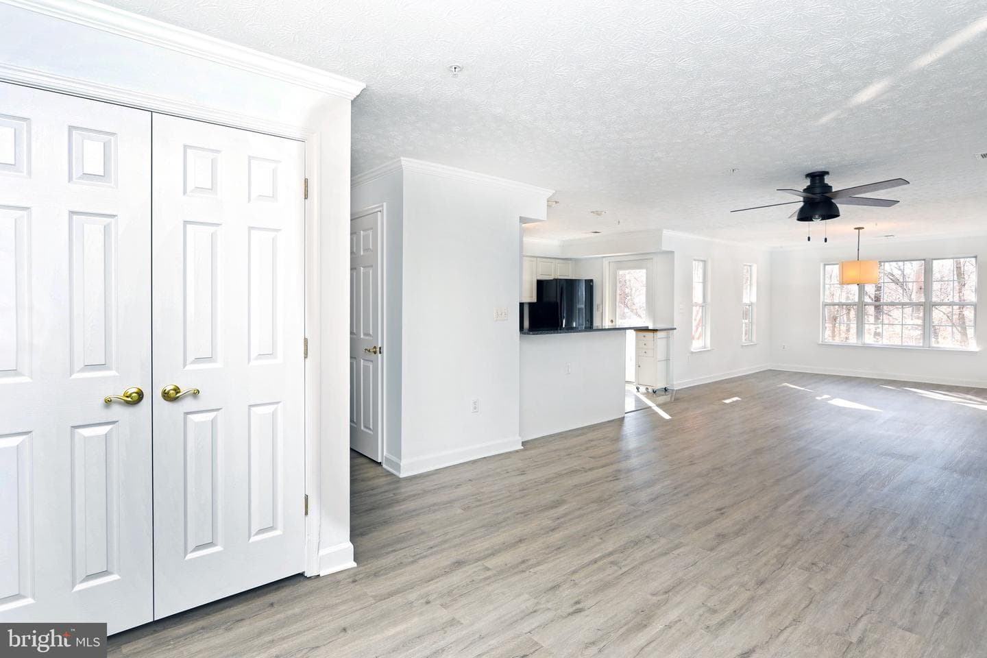 629 Admiral Drive #206 photo 5