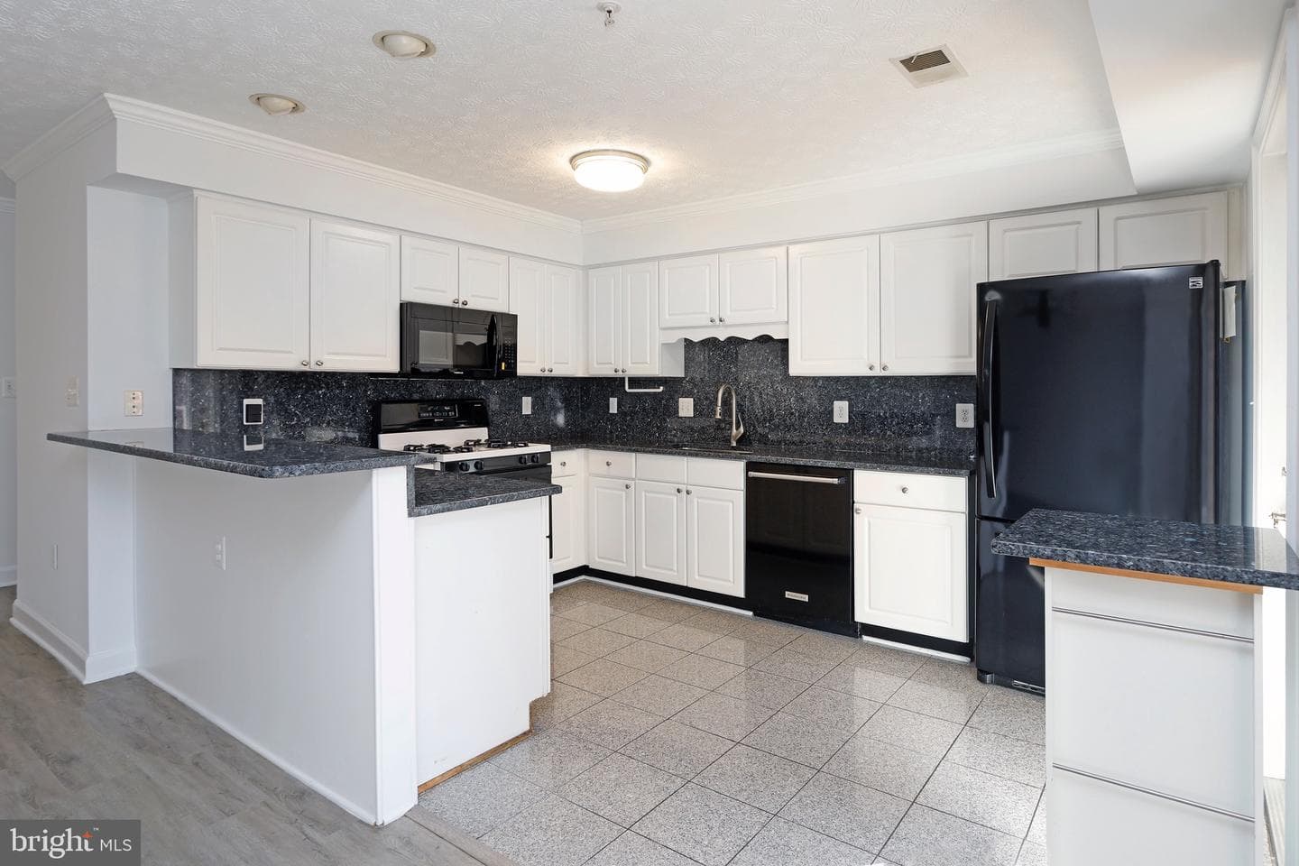 629 Admiral Drive #206 photo 8