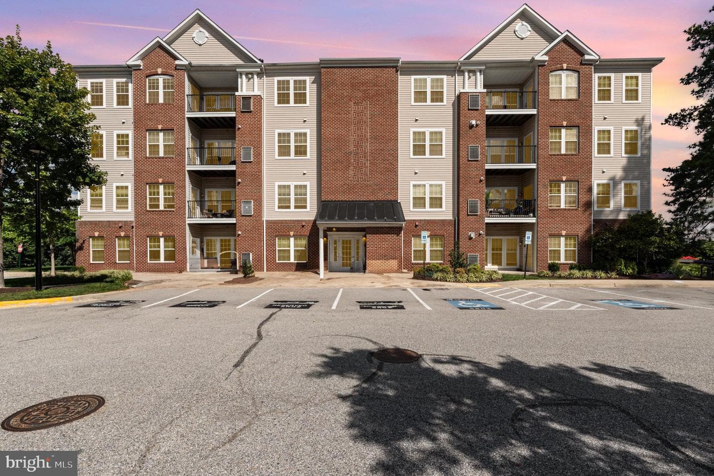 1624 Hardwick Court #402