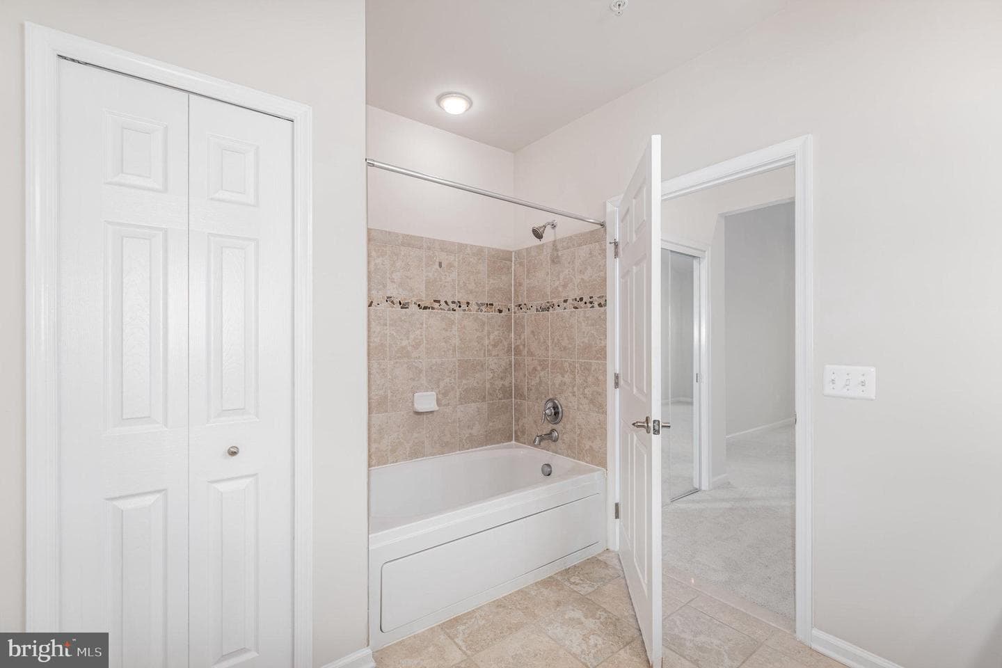 1624 Hardwick Court #402 photo 17