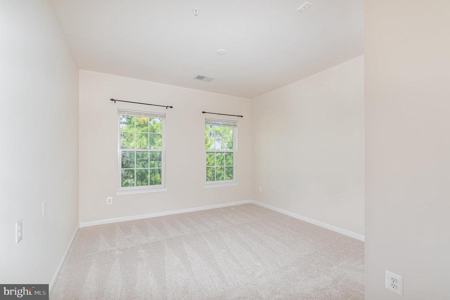 1624 Hardwick Court #402 photo 18
