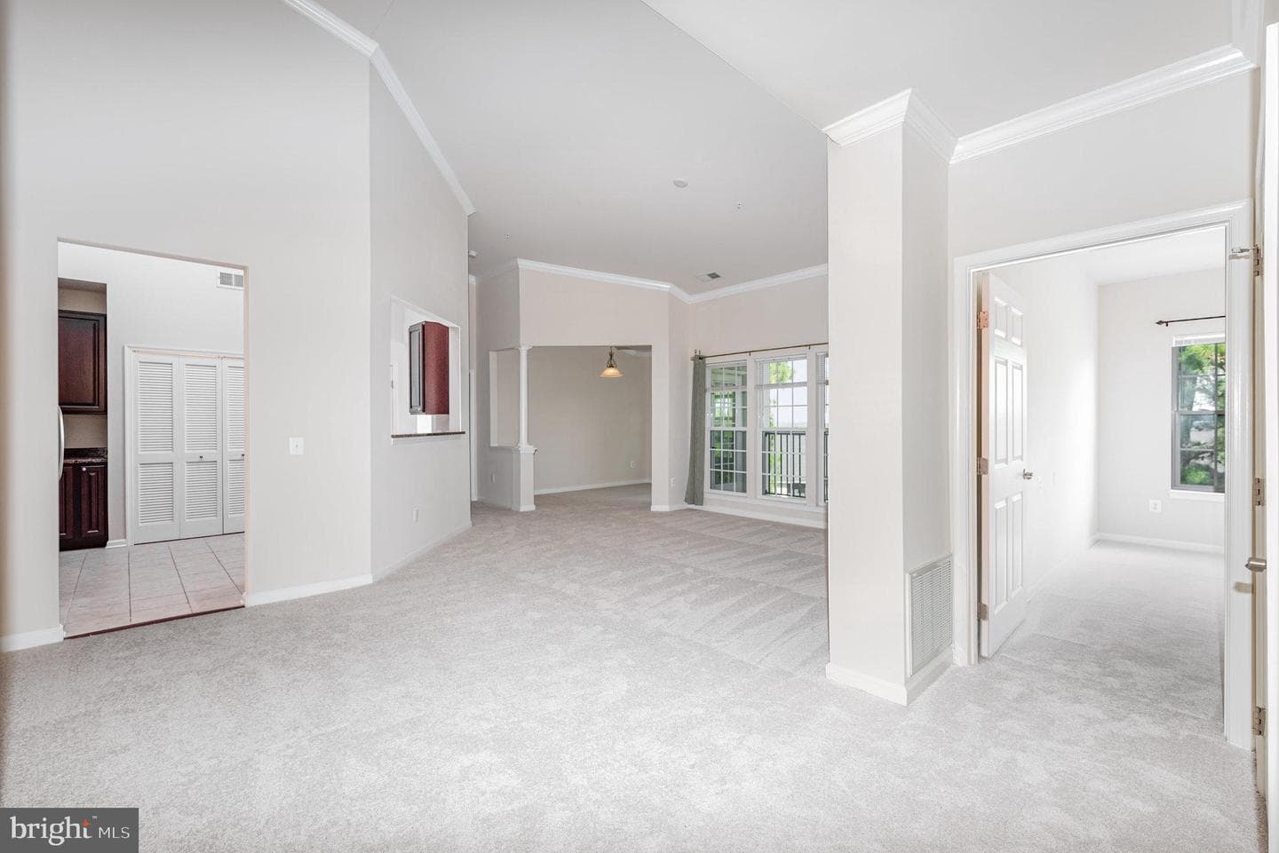 1624 Hardwick Court #402 photo 2