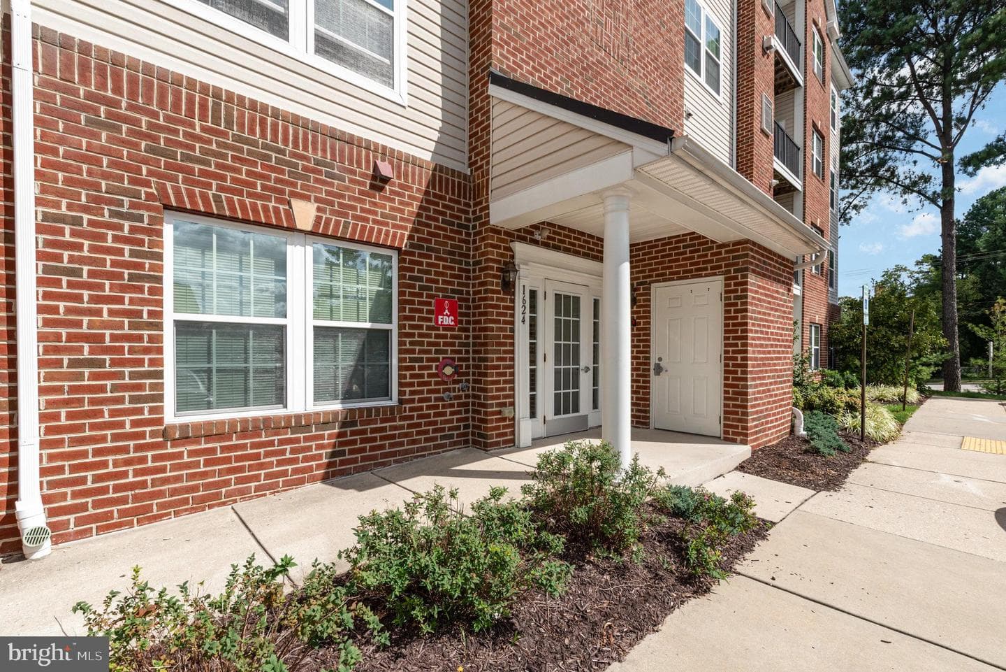 1624 Hardwick Court #402 photo 24