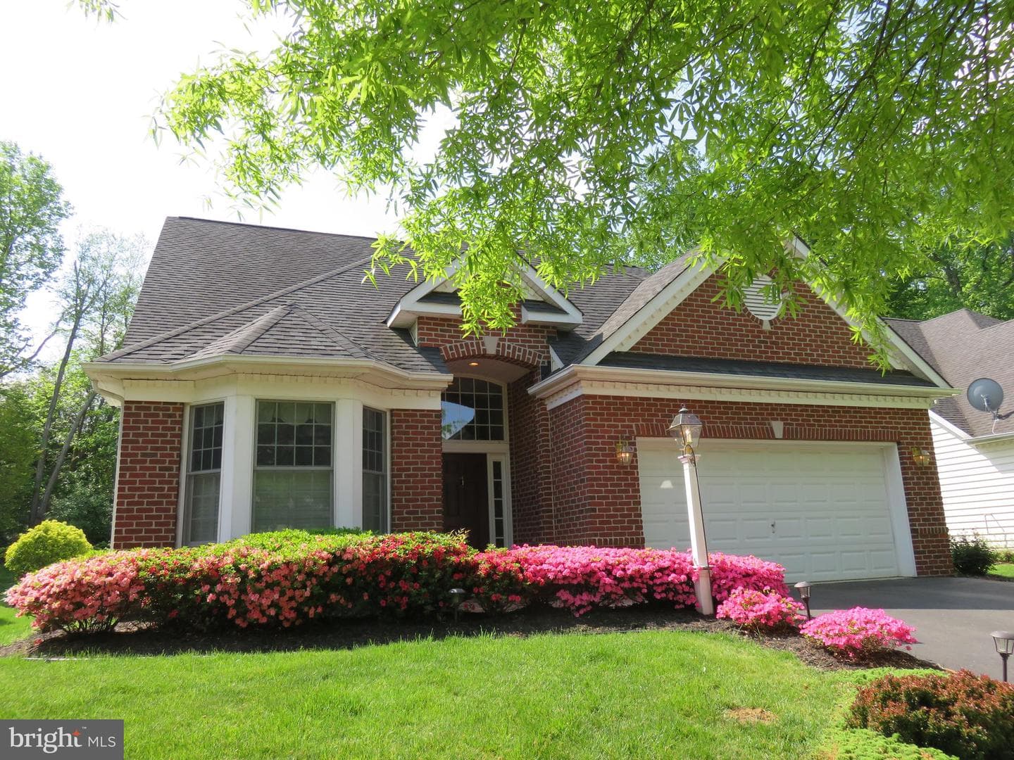 2623 Salford Drive photo 2
