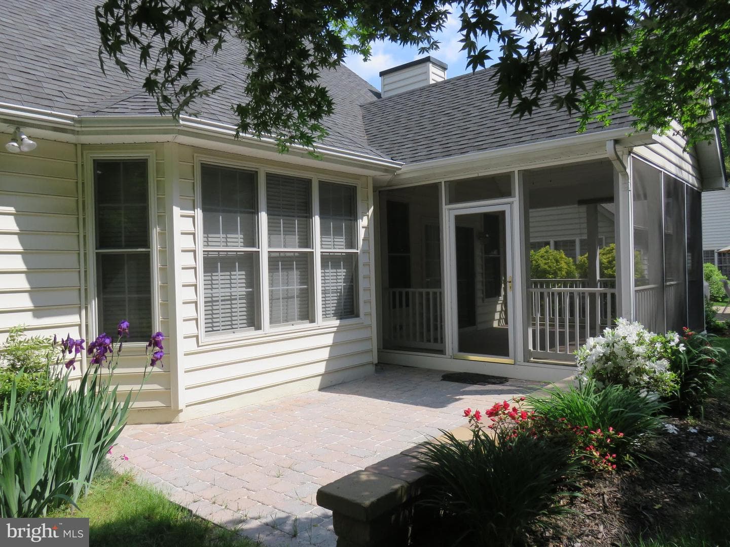 2623 Salford Drive photo 3