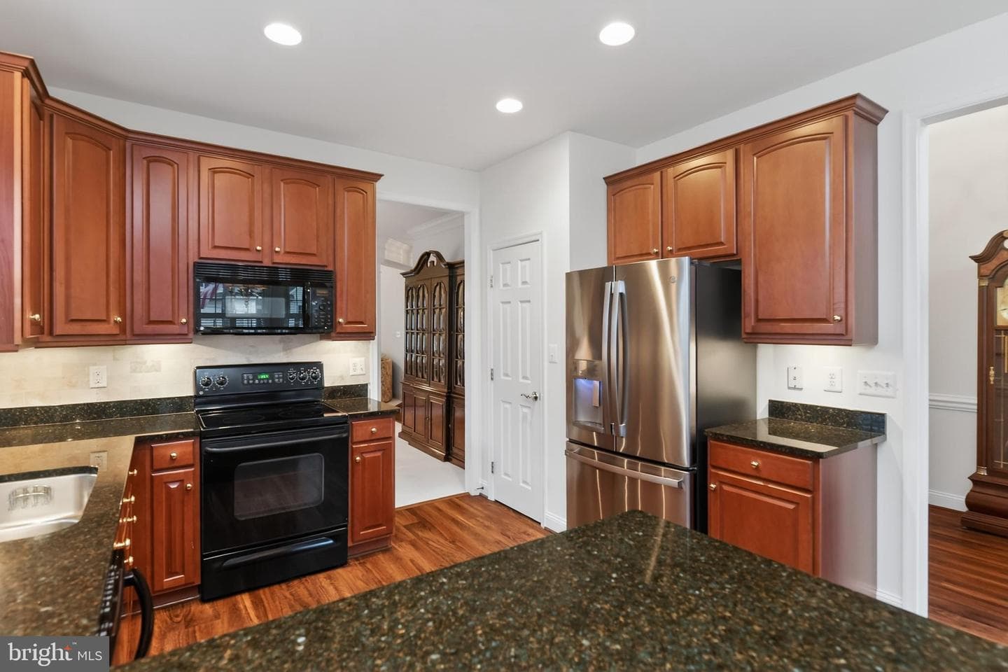 2623 Salford Drive photo 30