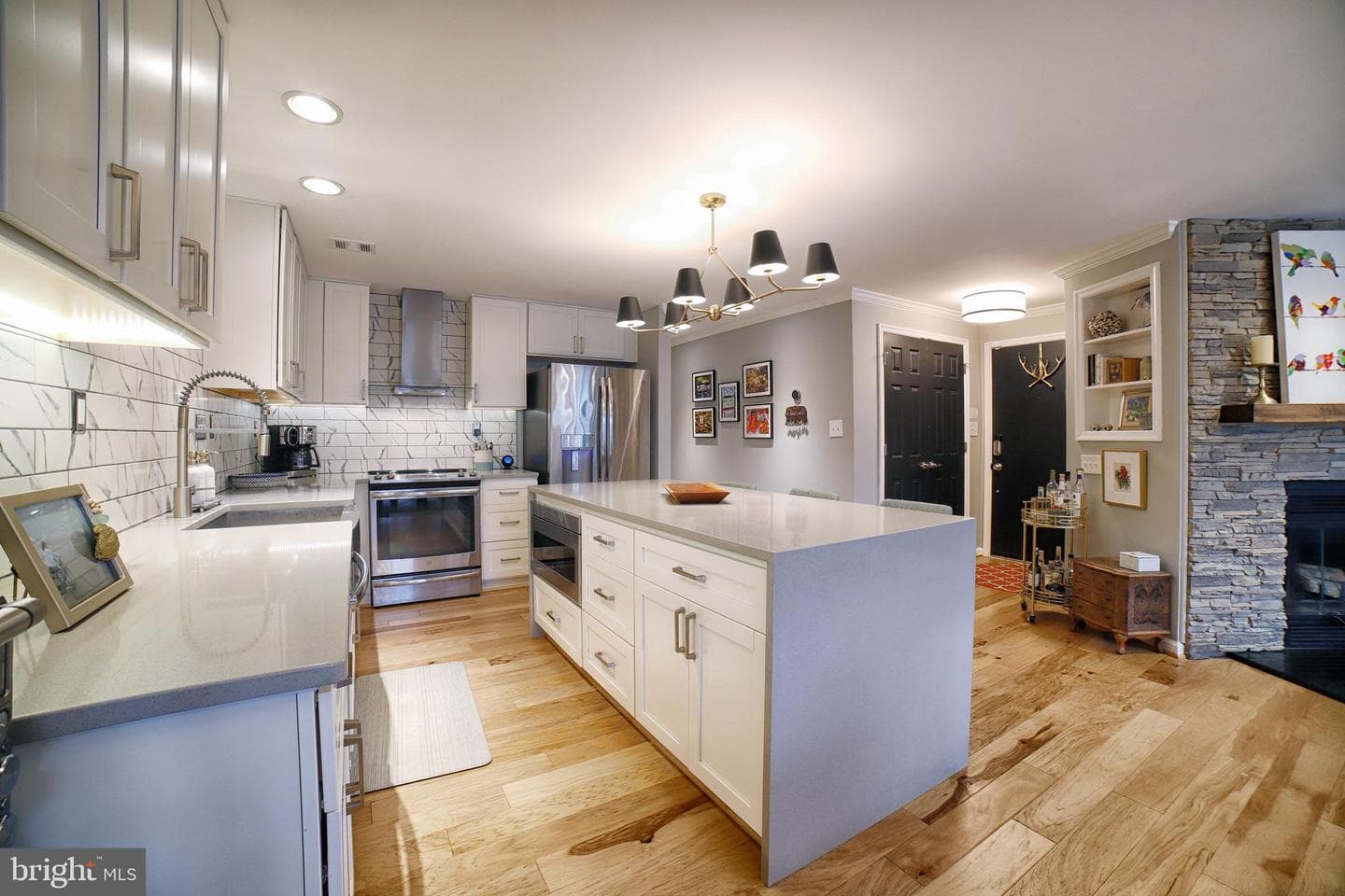 1138 Lake Heron Drive #2a photo 3