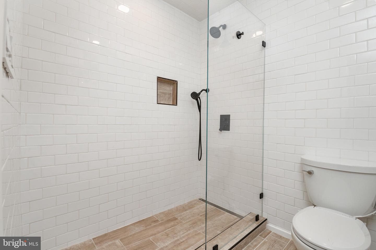 276 Overleaf Drive photo 14
