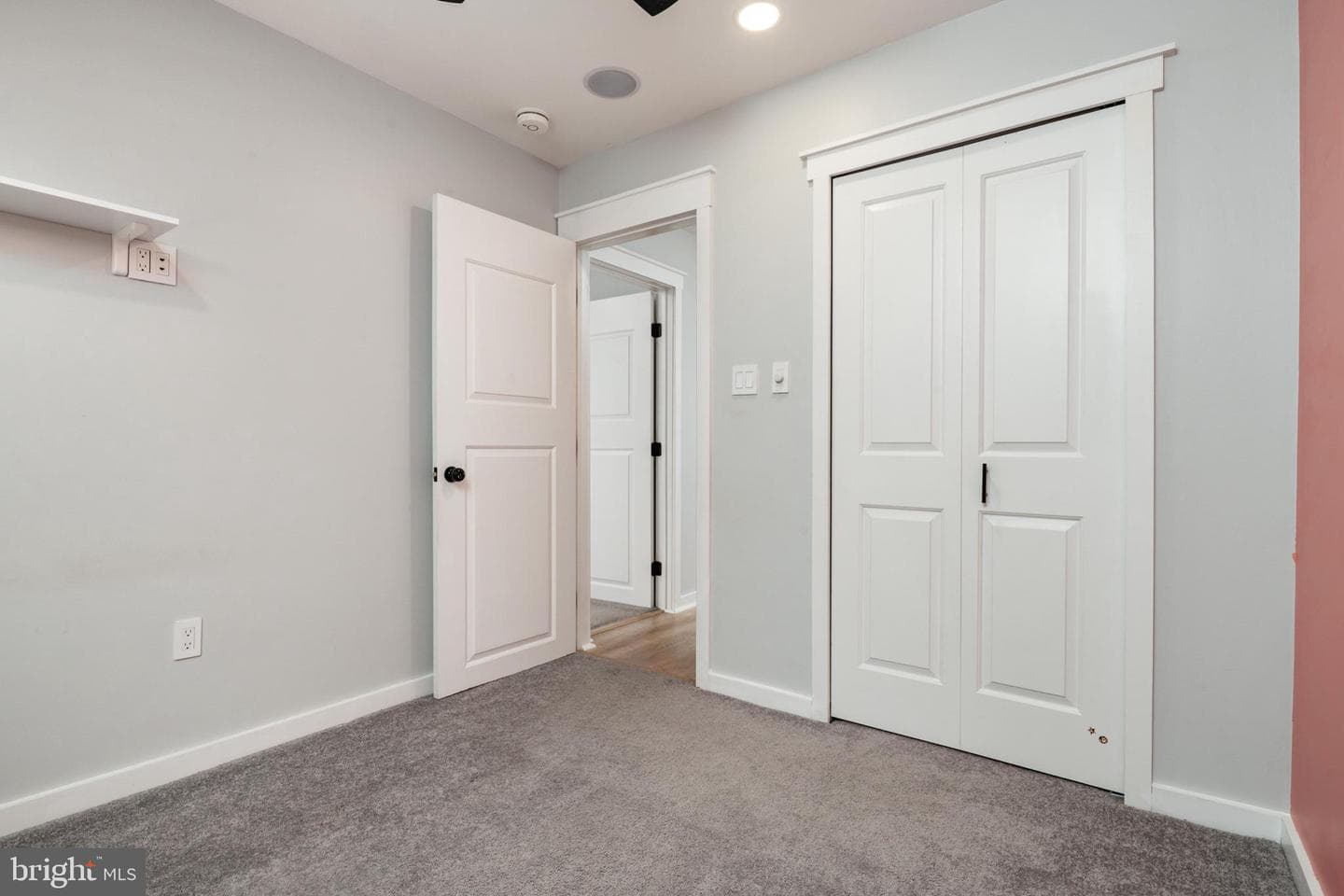276 Overleaf Drive photo 19