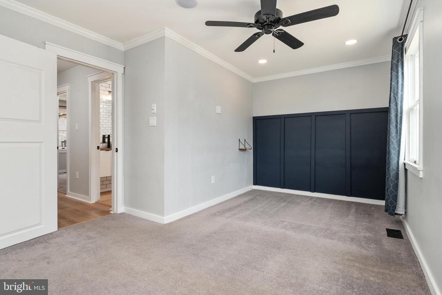 276 Overleaf Drive photo 25