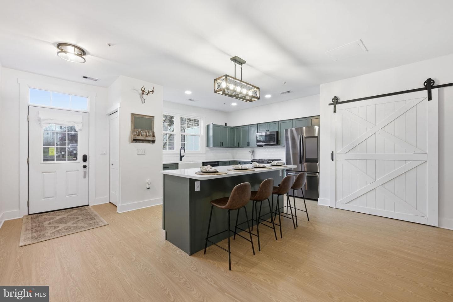 2408 Wentworth Drive photo 3