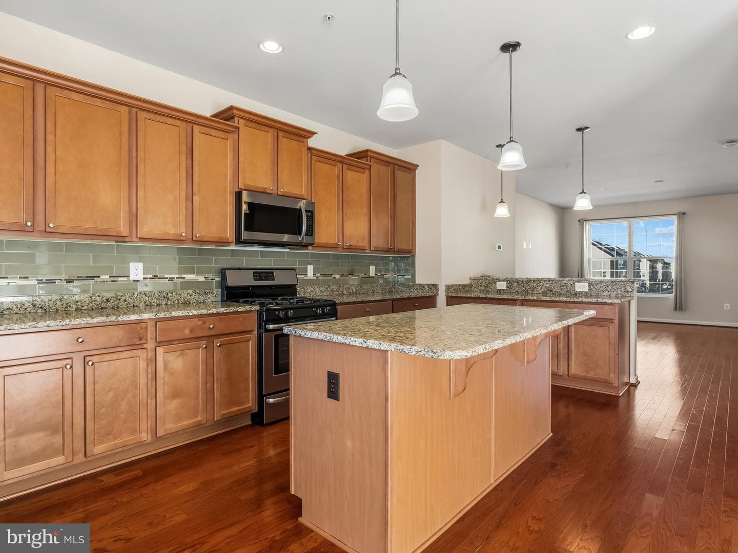 7711 Gaston Place photo 3