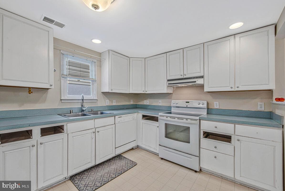 3426 Narragansett Avenue photo 44
