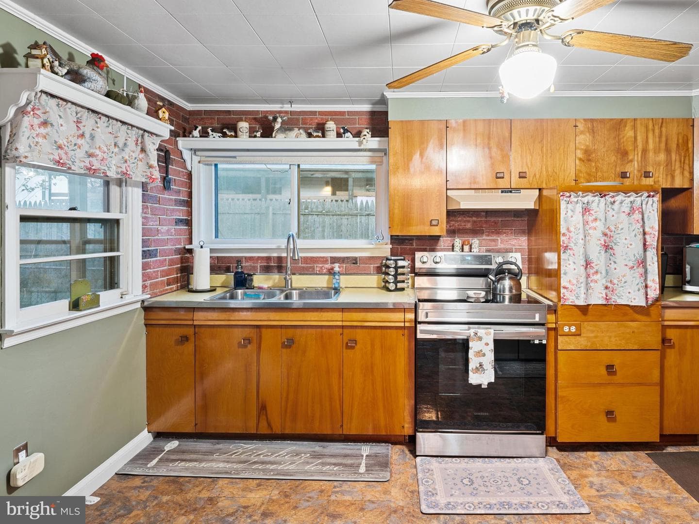 102 Queen Anne Road photo 10