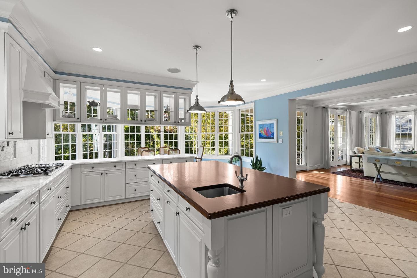 219 Wardour Drive photo 11