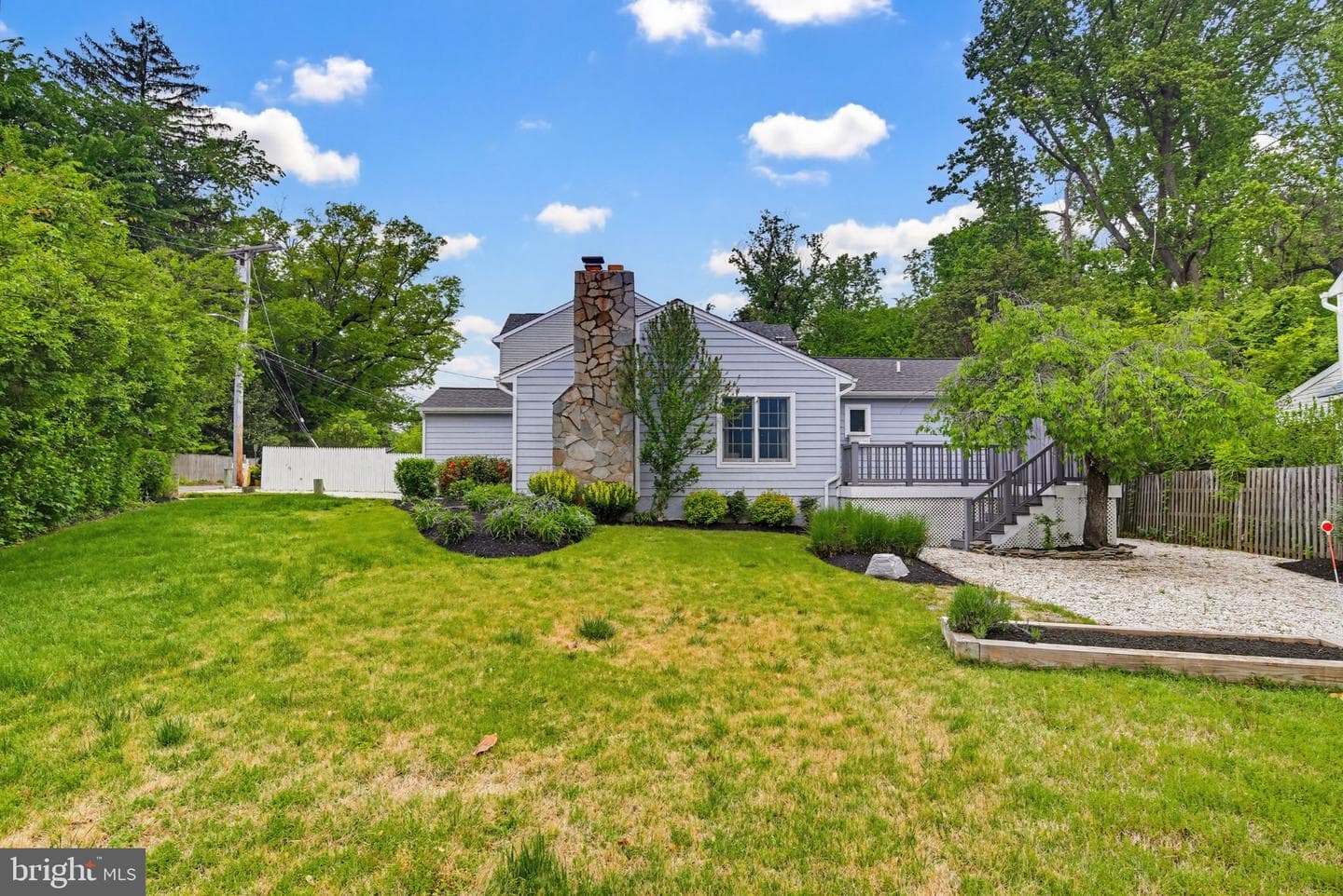 1465 Ridgeway photo 35