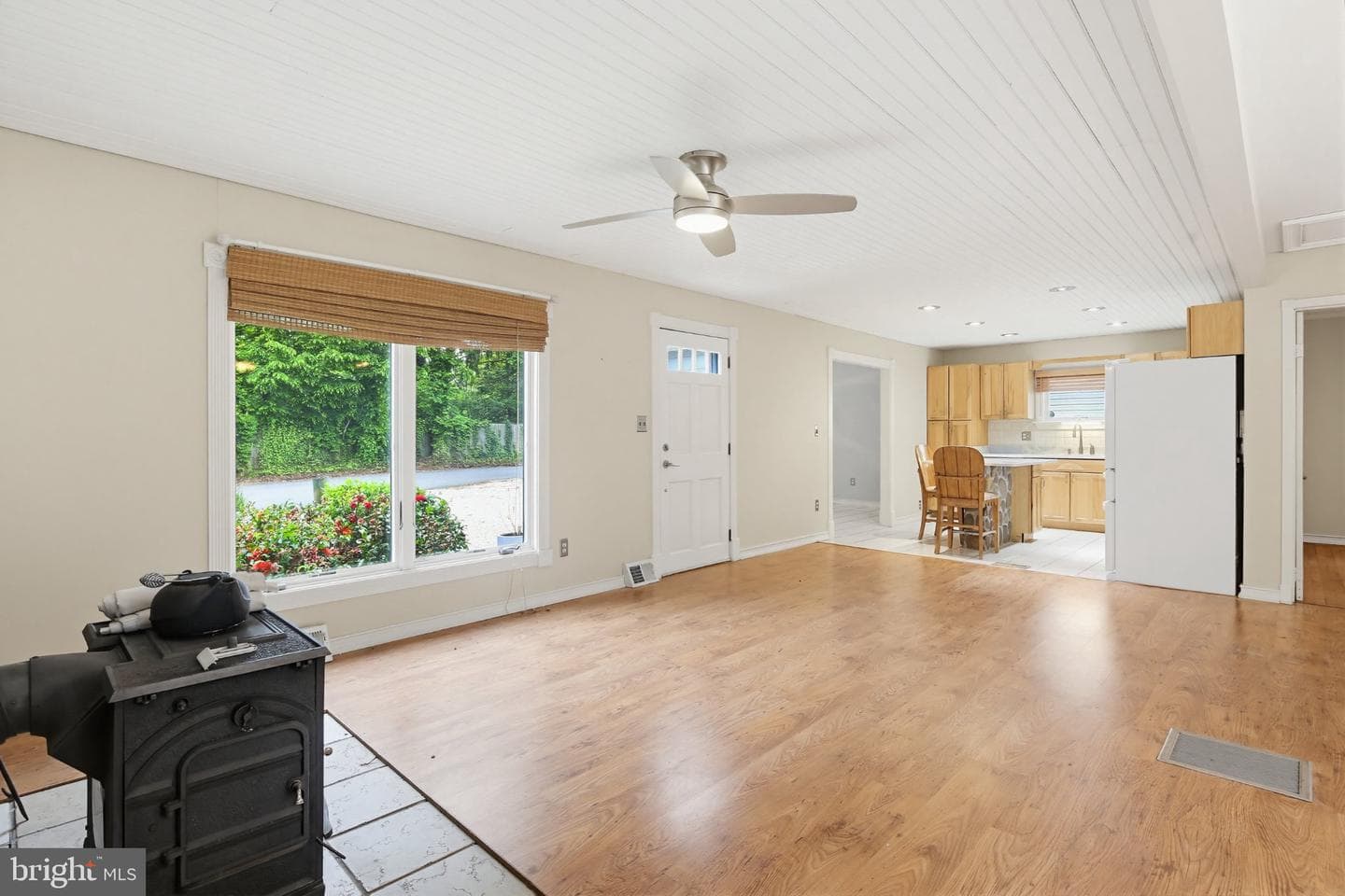 1465 Ridgeway photo 41