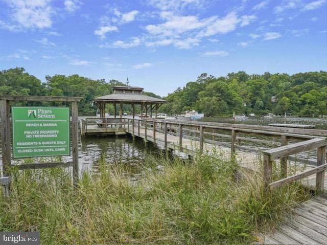1465 Ridgeway photo 6