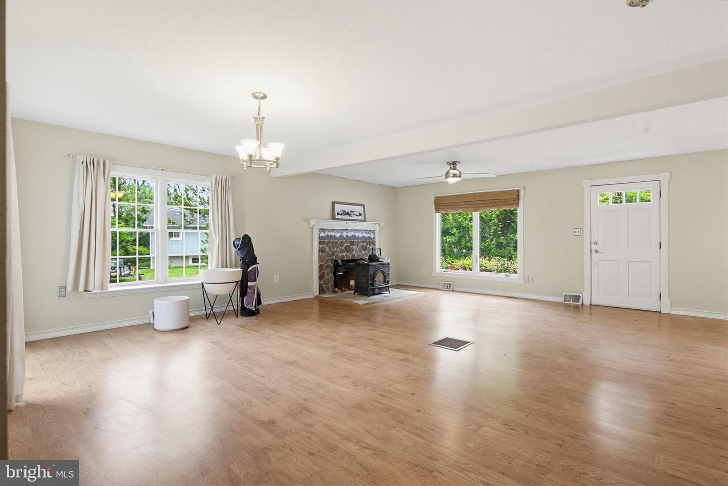 1465 Ridgeway photo 65