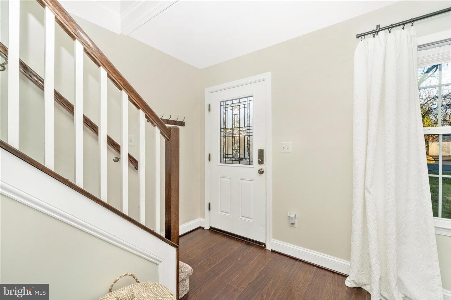 817 Barrett Avenue photo 3