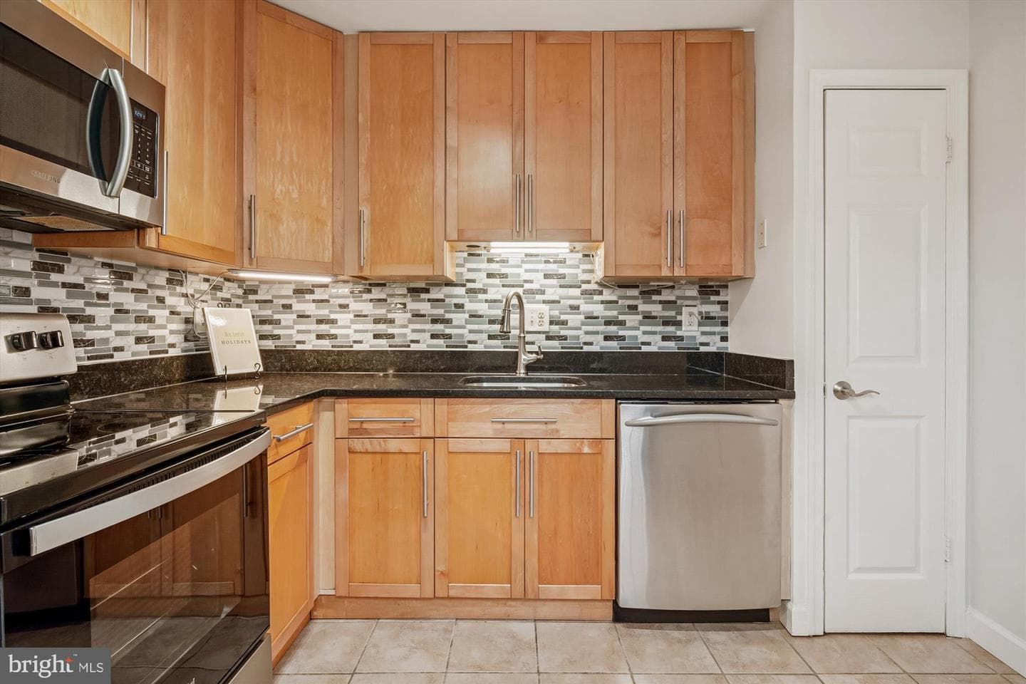 1677 Hart Court photo 6