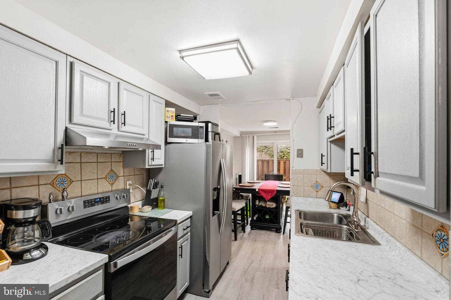 450 West Court #14i photo 8