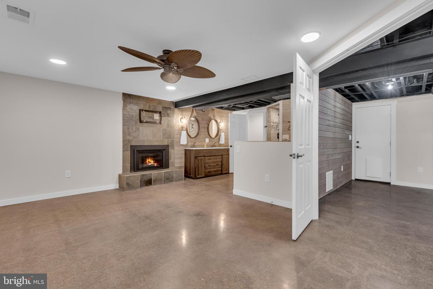 151 Long Point Court photo 33