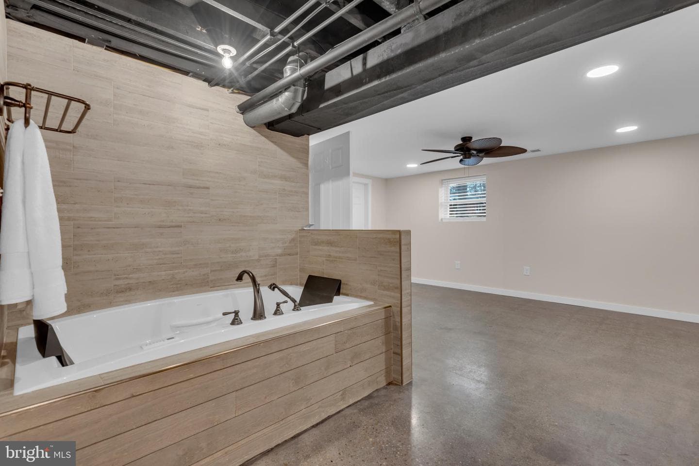 151 Long Point Court photo 39