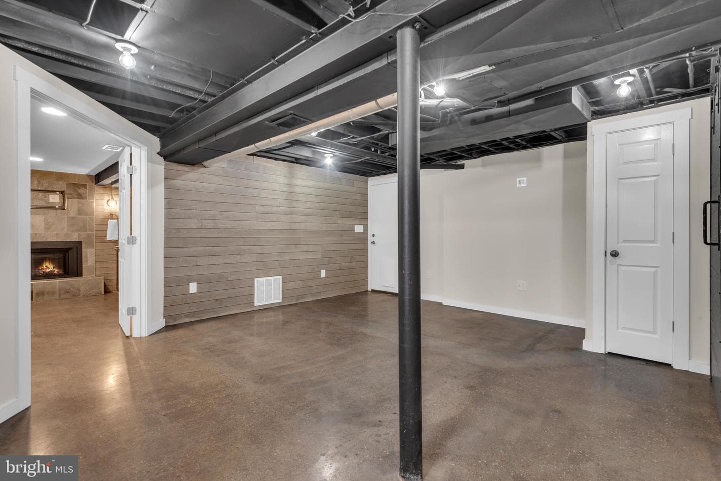 151 Long Point Court photo 43