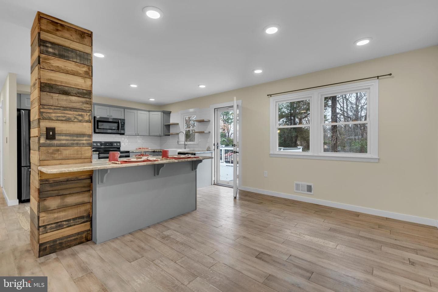 151 Long Point Court photo 9