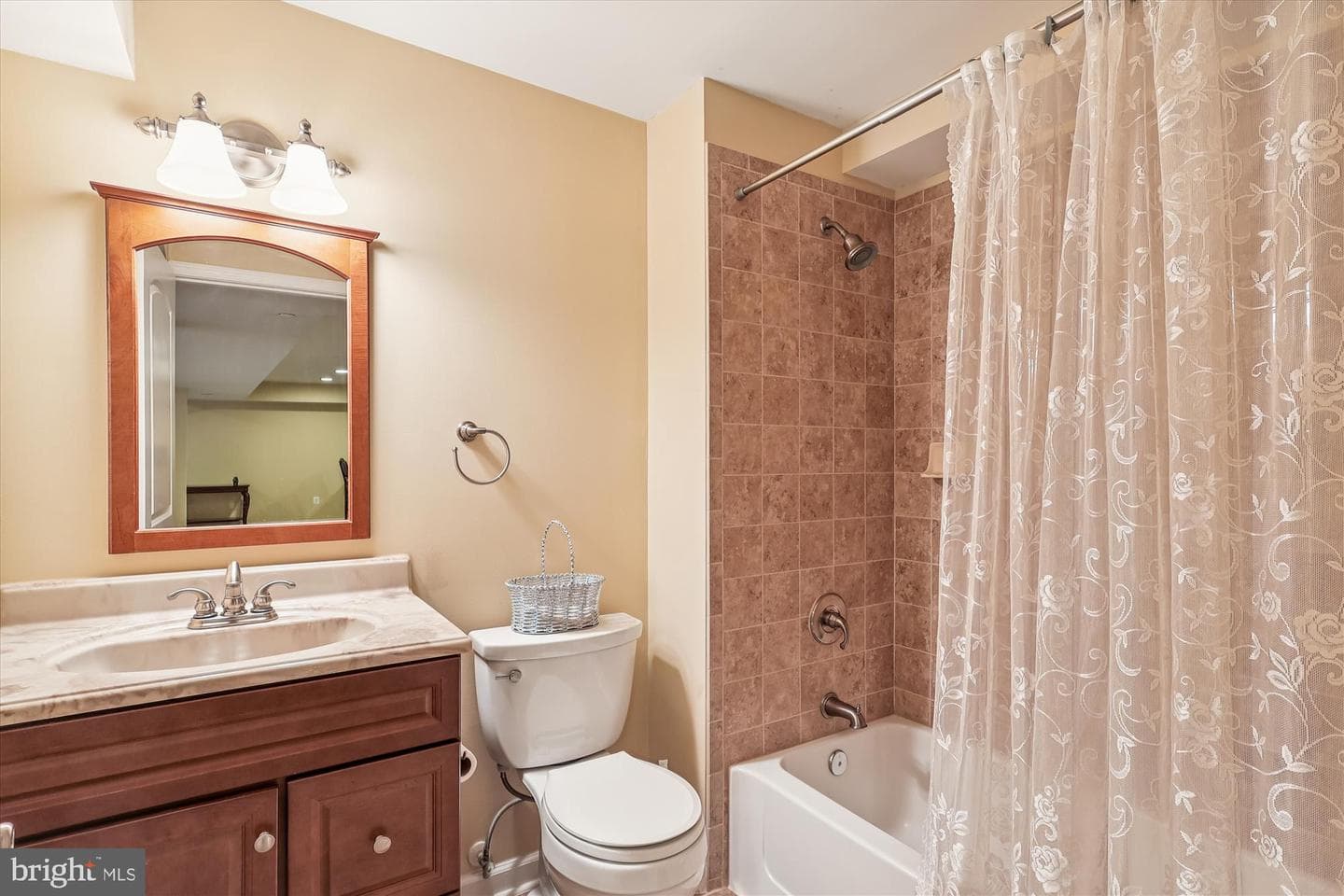 411 Helmsman Way photo 35
