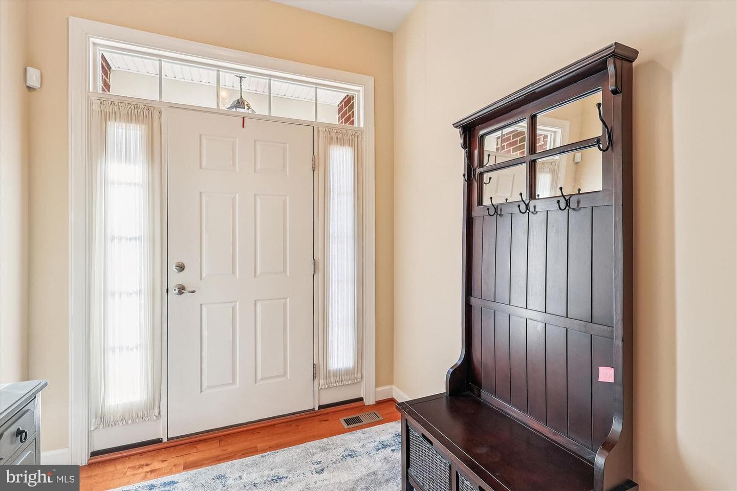 411 Helmsman Way photo 4