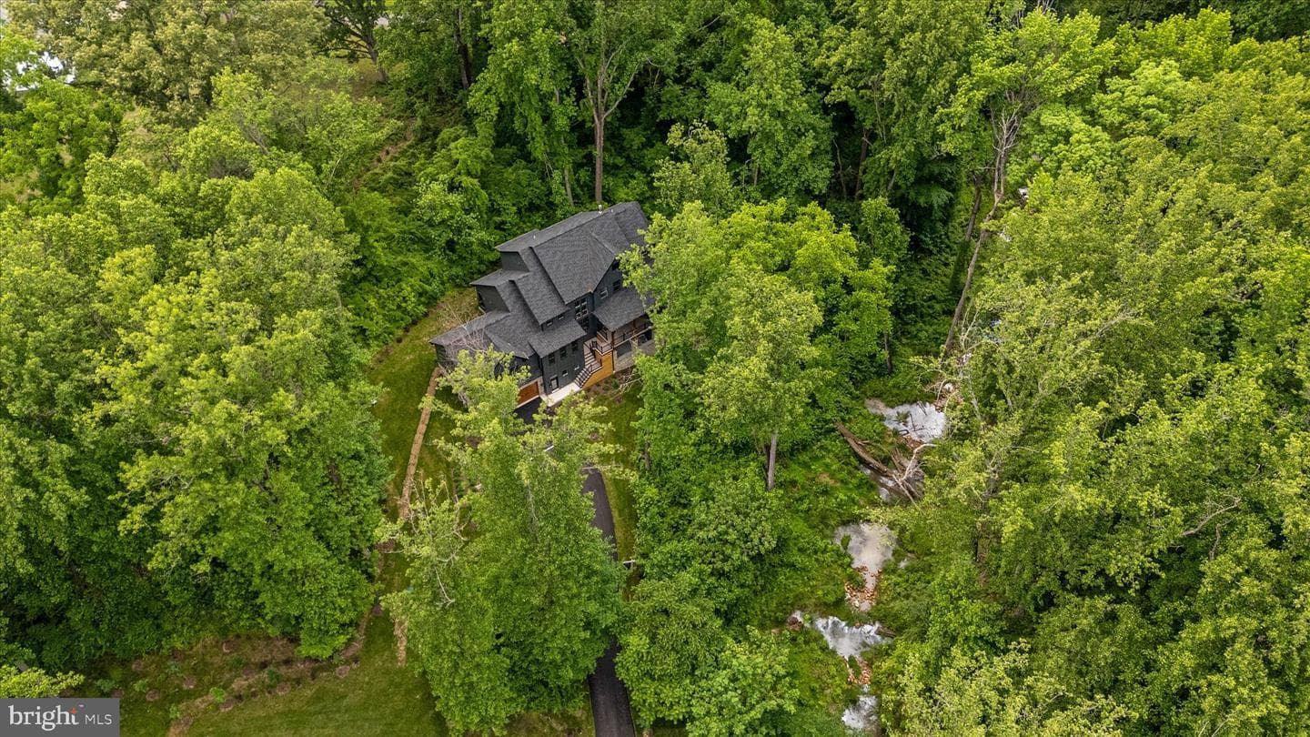 3520 Castle Way photo 2