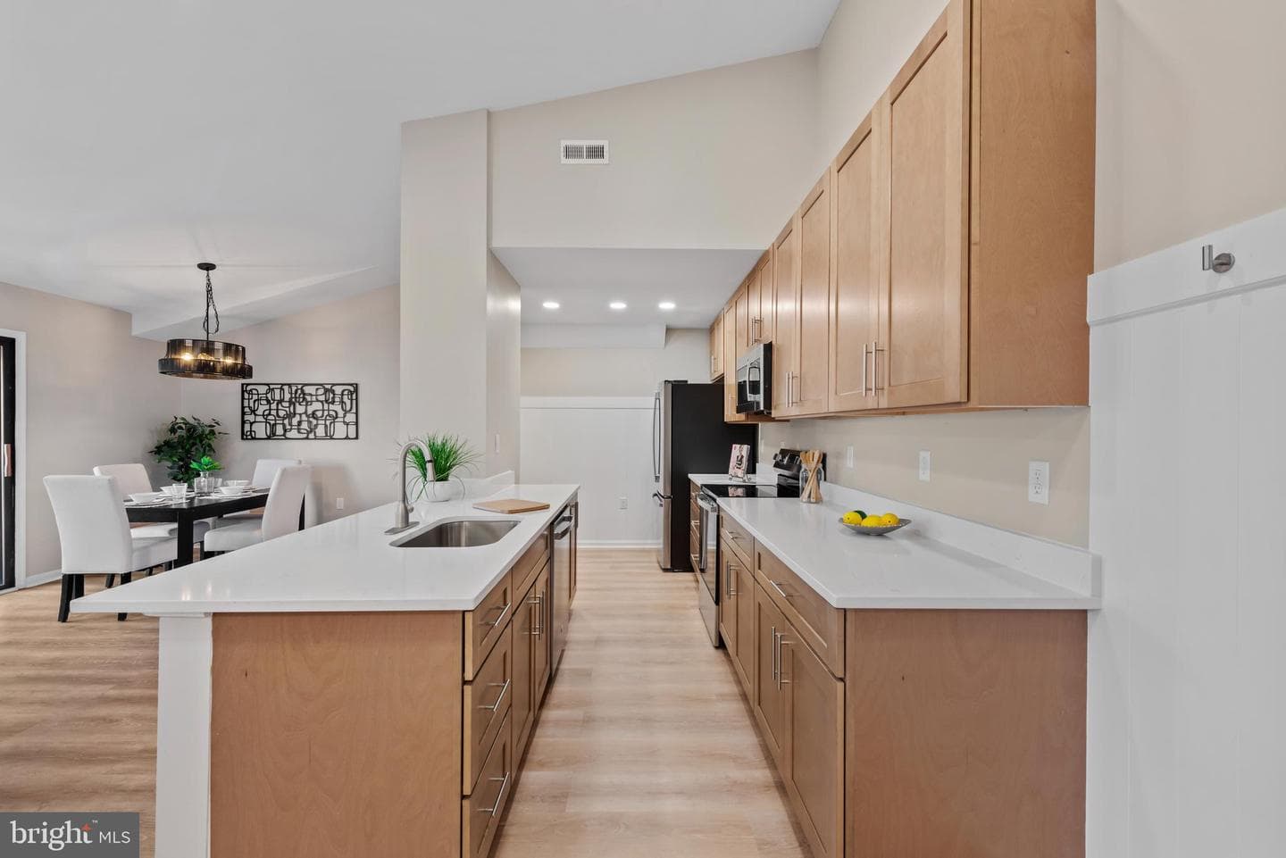 1102 Castle Harbour Way #3d
