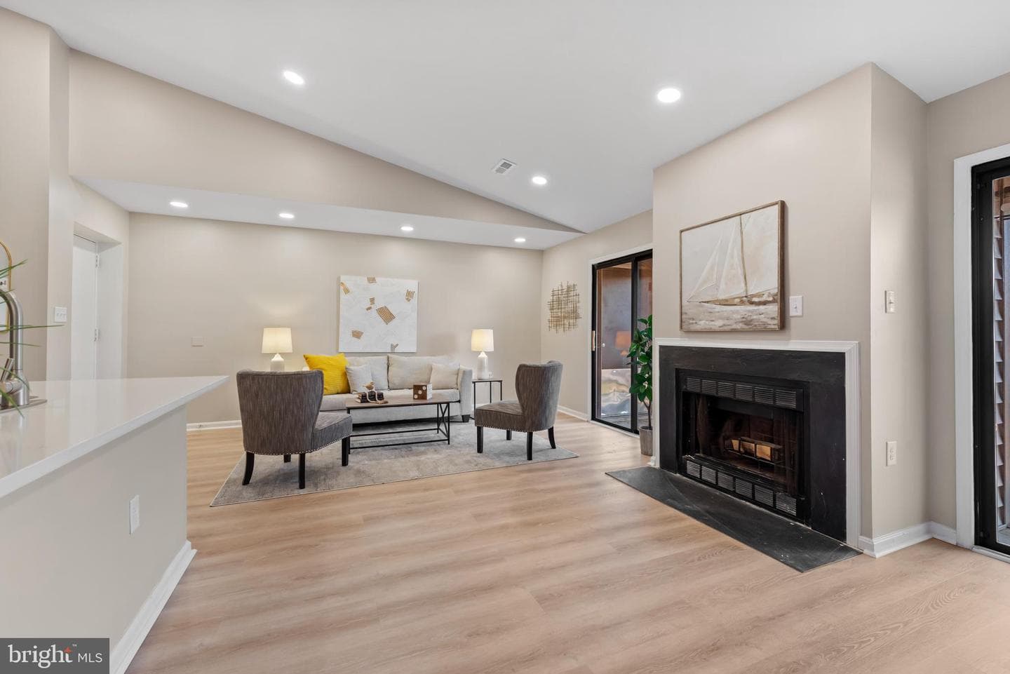 1102 Castle Harbour Way #3d photo 12