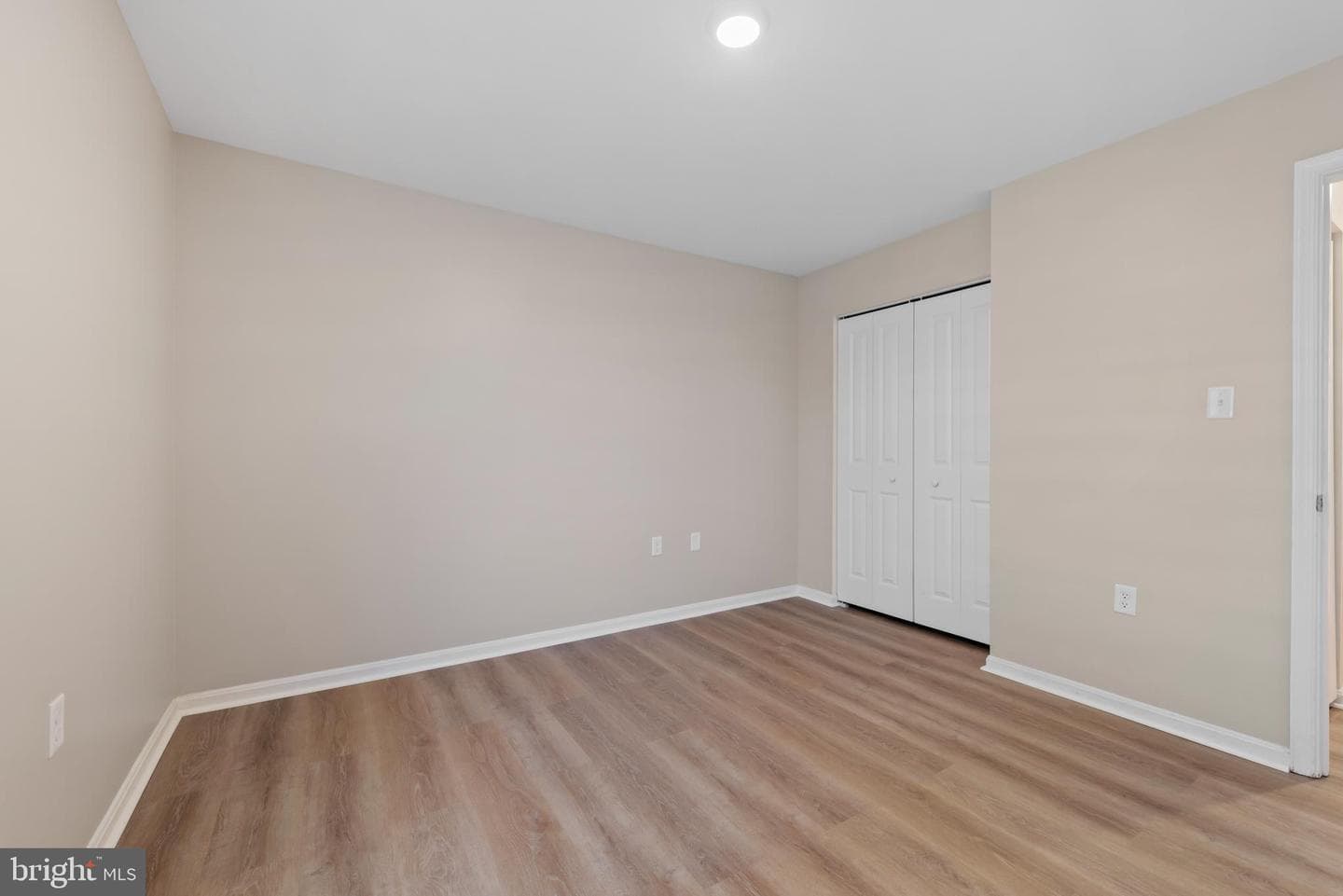 1102 Castle Harbour Way #3d photo 22