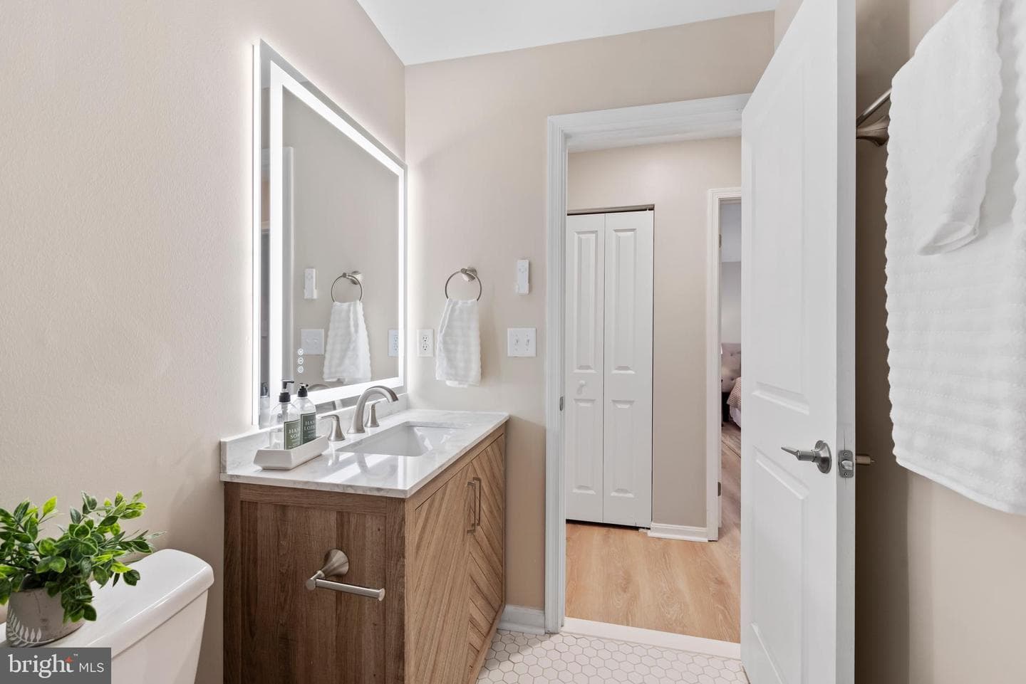 1102 Castle Harbour Way #3d photo 23