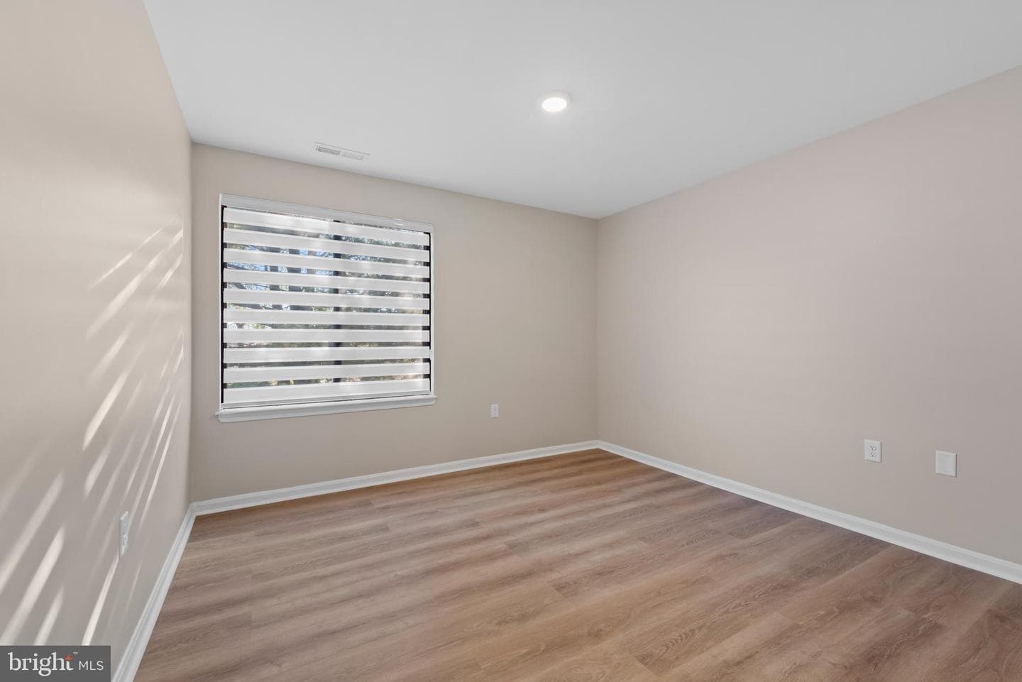 1102 Castle Harbour Way #3d photo 6